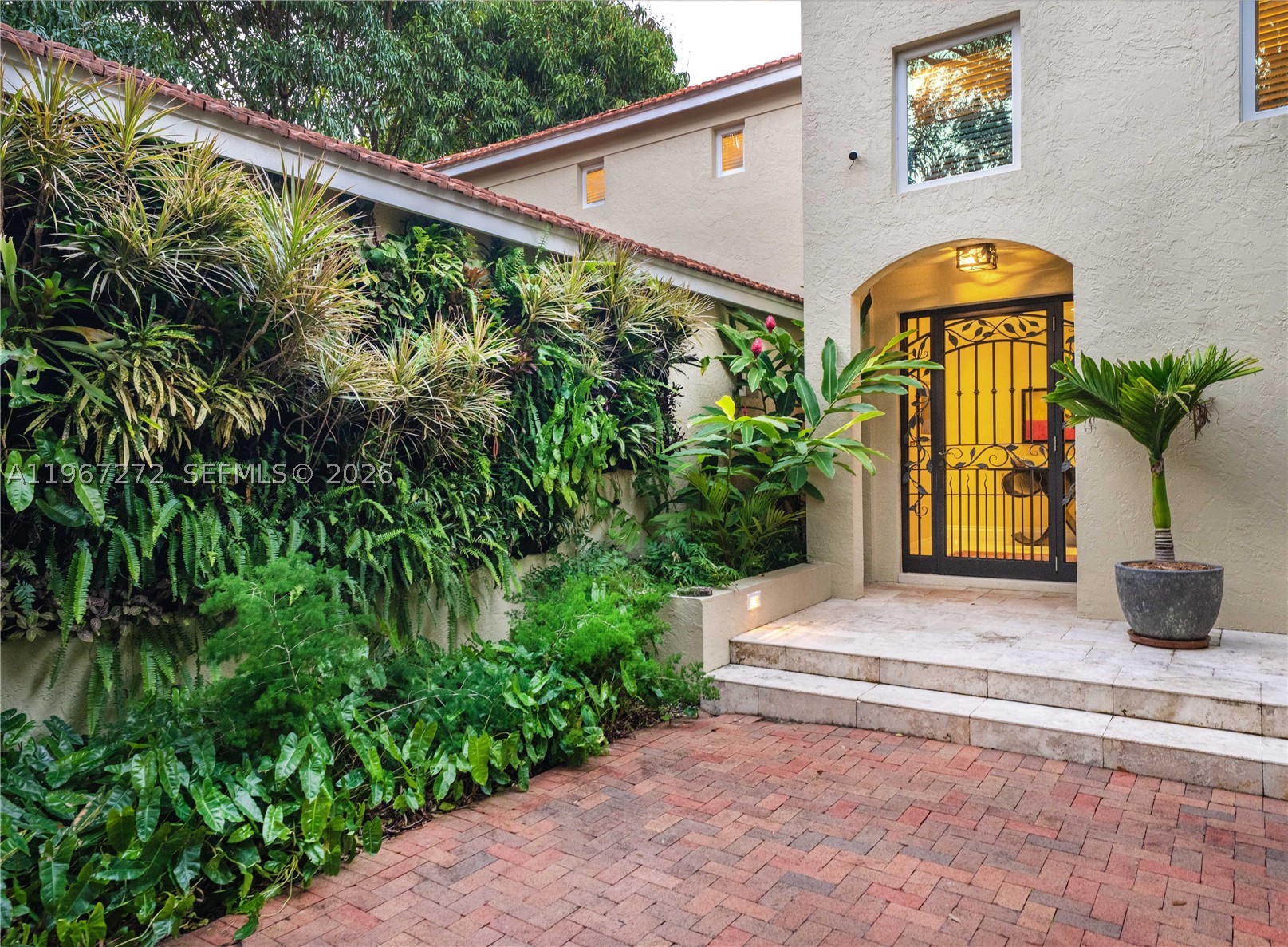 4867 SW 82nd St, Miami FL 33143