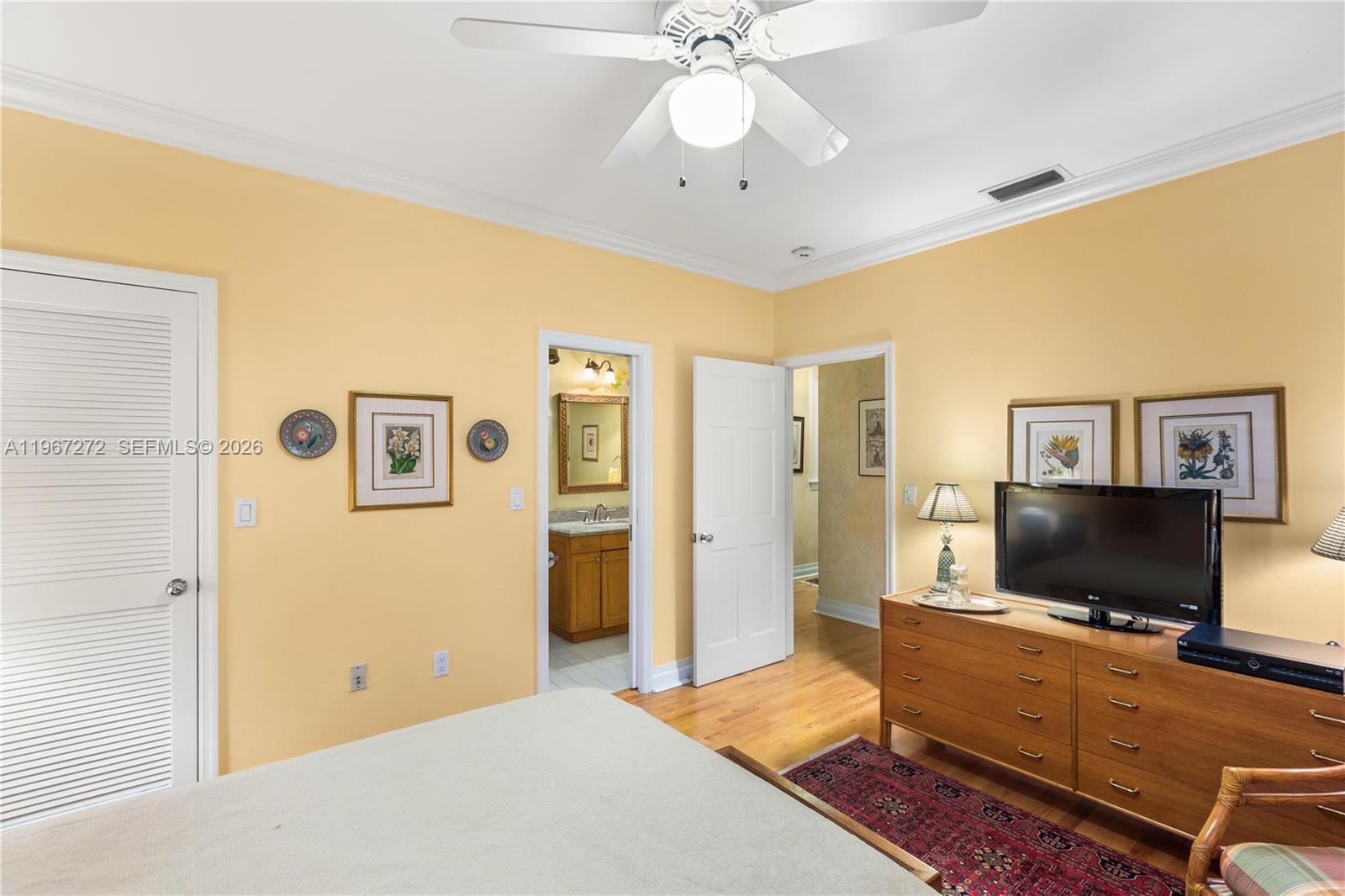4867 SW 82nd St, Miami FL 33143