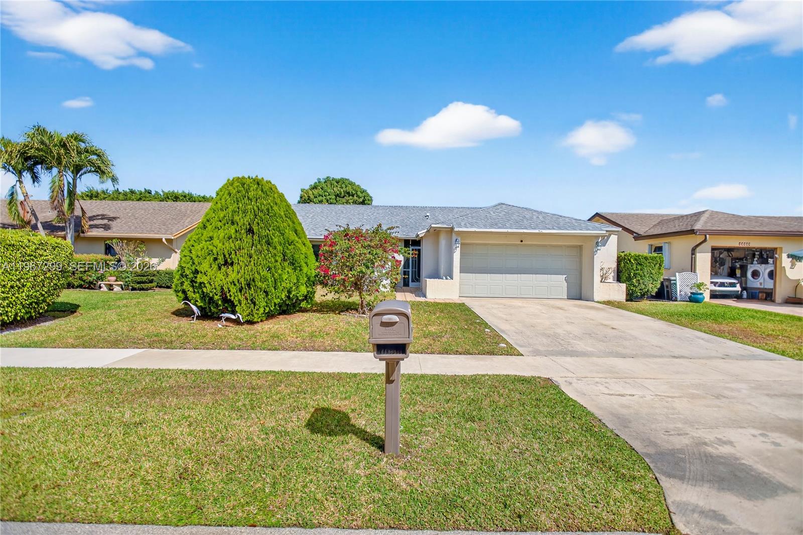 10681 Greenbriar Ct, Boca Raton FL 33498
