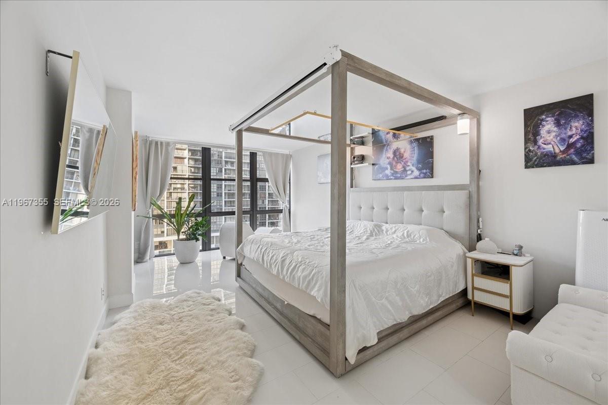 1915 Brickell Ave #801, Miami FL 33129