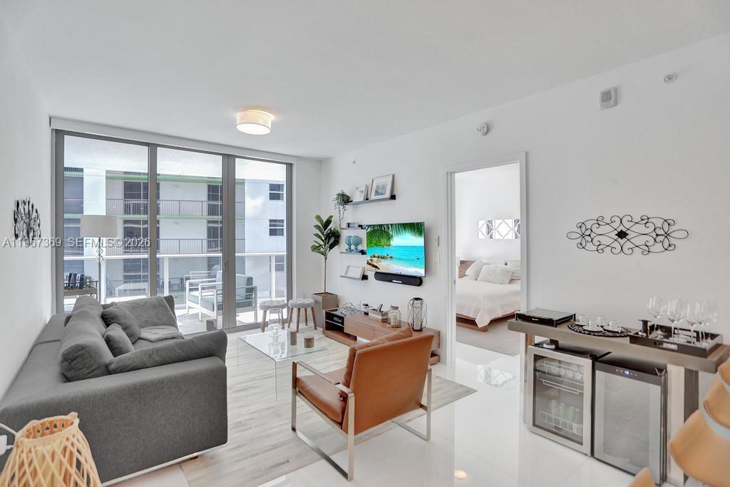 488 NE 18th St #2708, Miami FL 33132