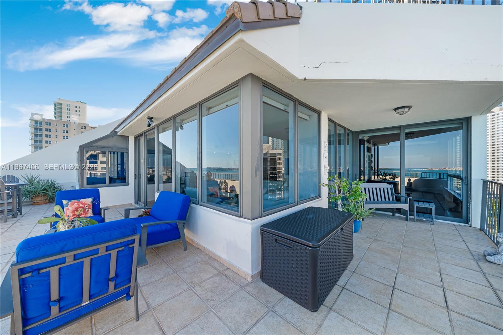 520 Brickell Key Dr #A1506, Miami FL 33131