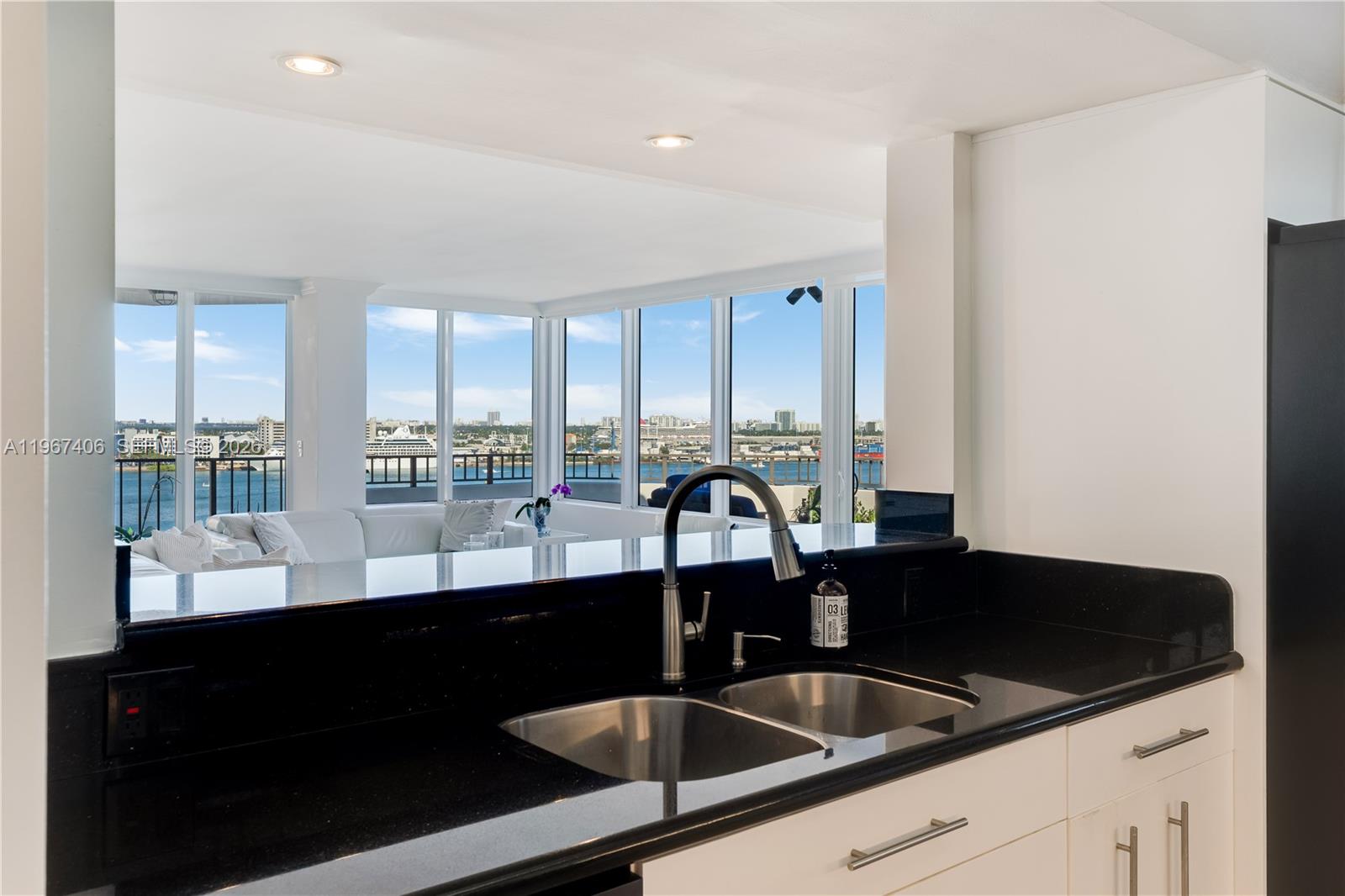 520 Brickell Key Dr #A1506, Miami FL 33131
