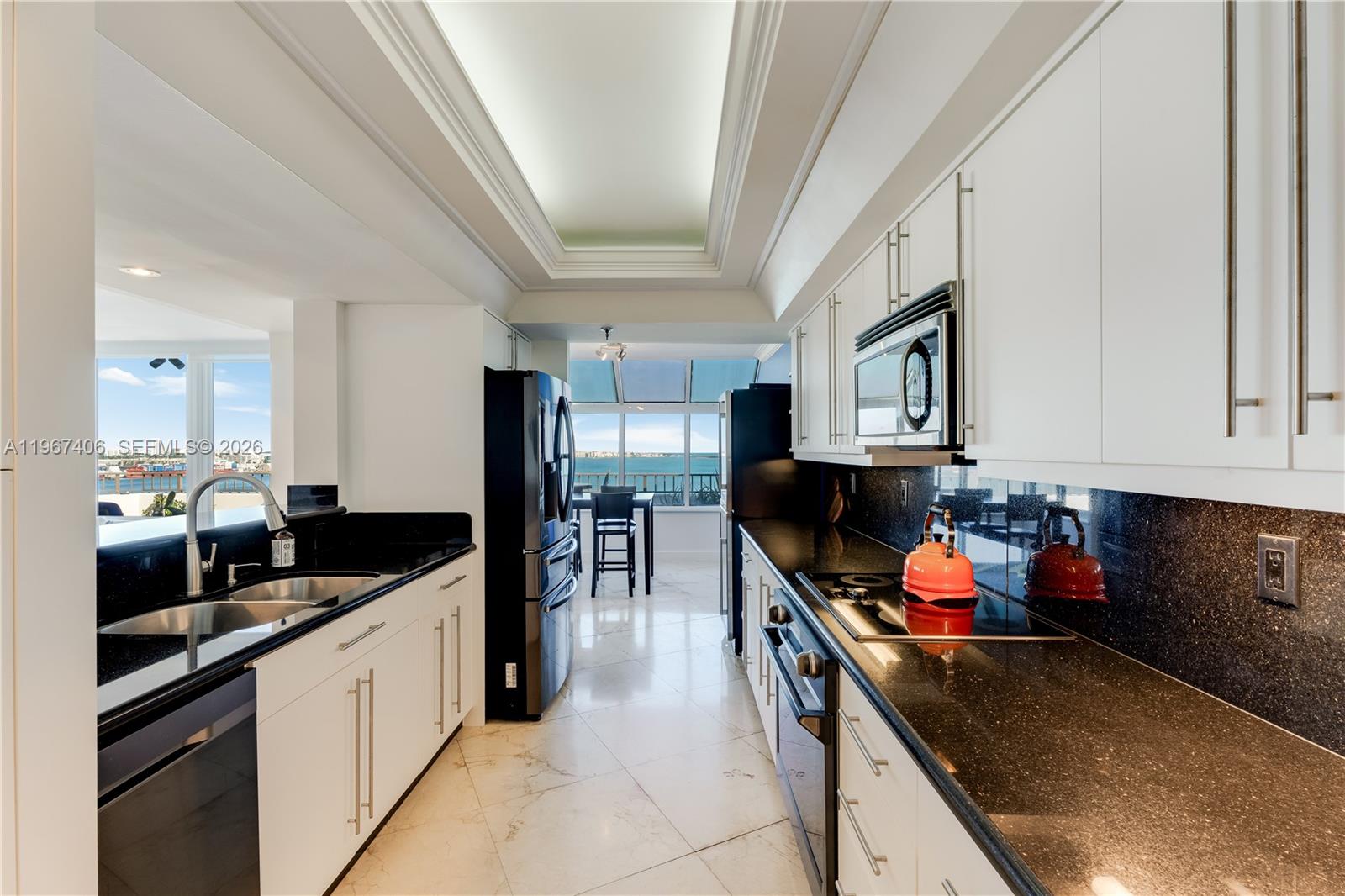 520 Brickell Key Dr #A1506, Miami FL 33131