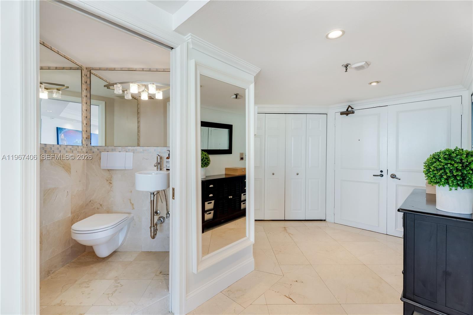 520 Brickell Key Dr #A1506, Miami FL 33131