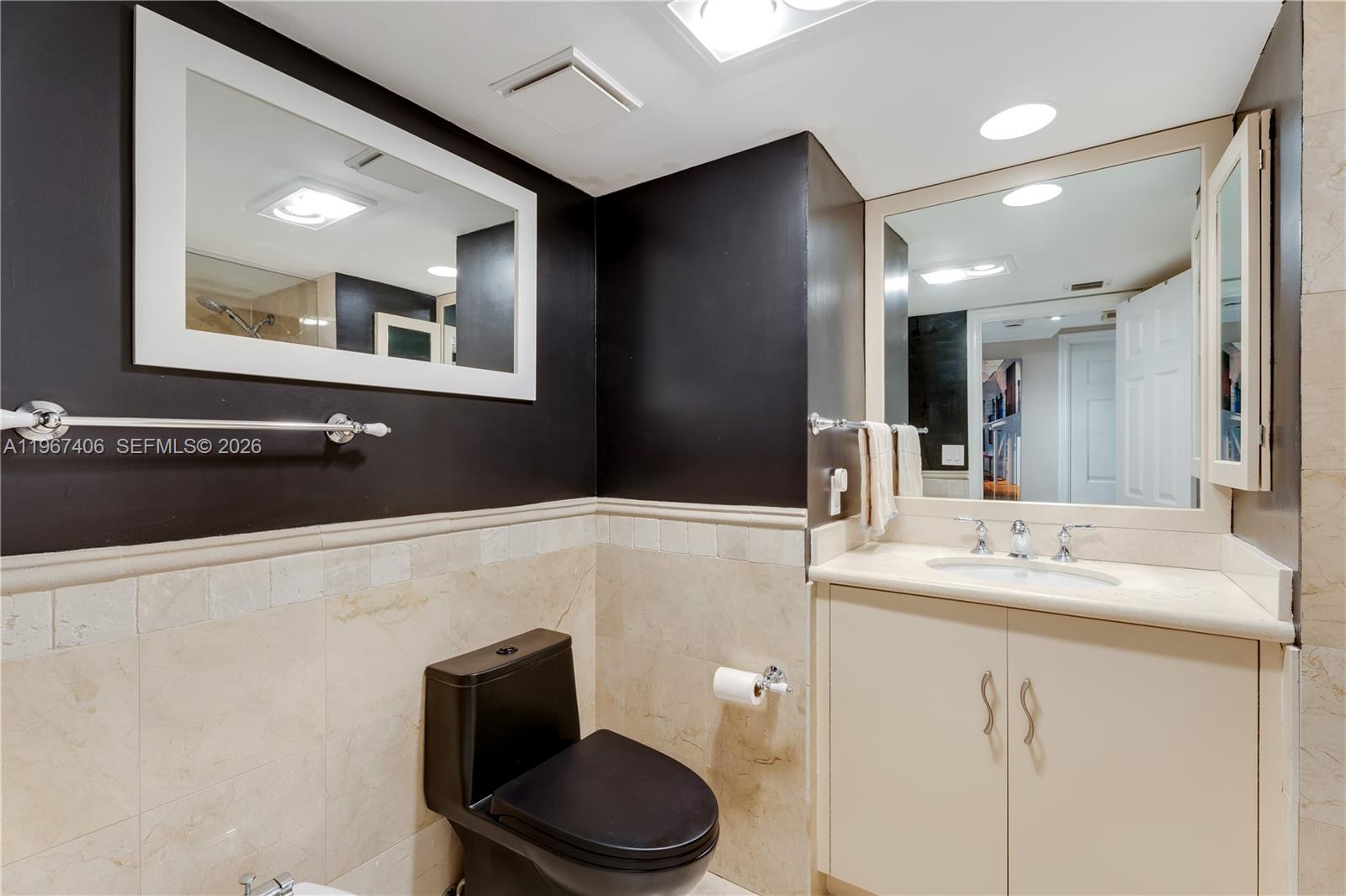 520 Brickell Key Dr #A1506, Miami FL 33131