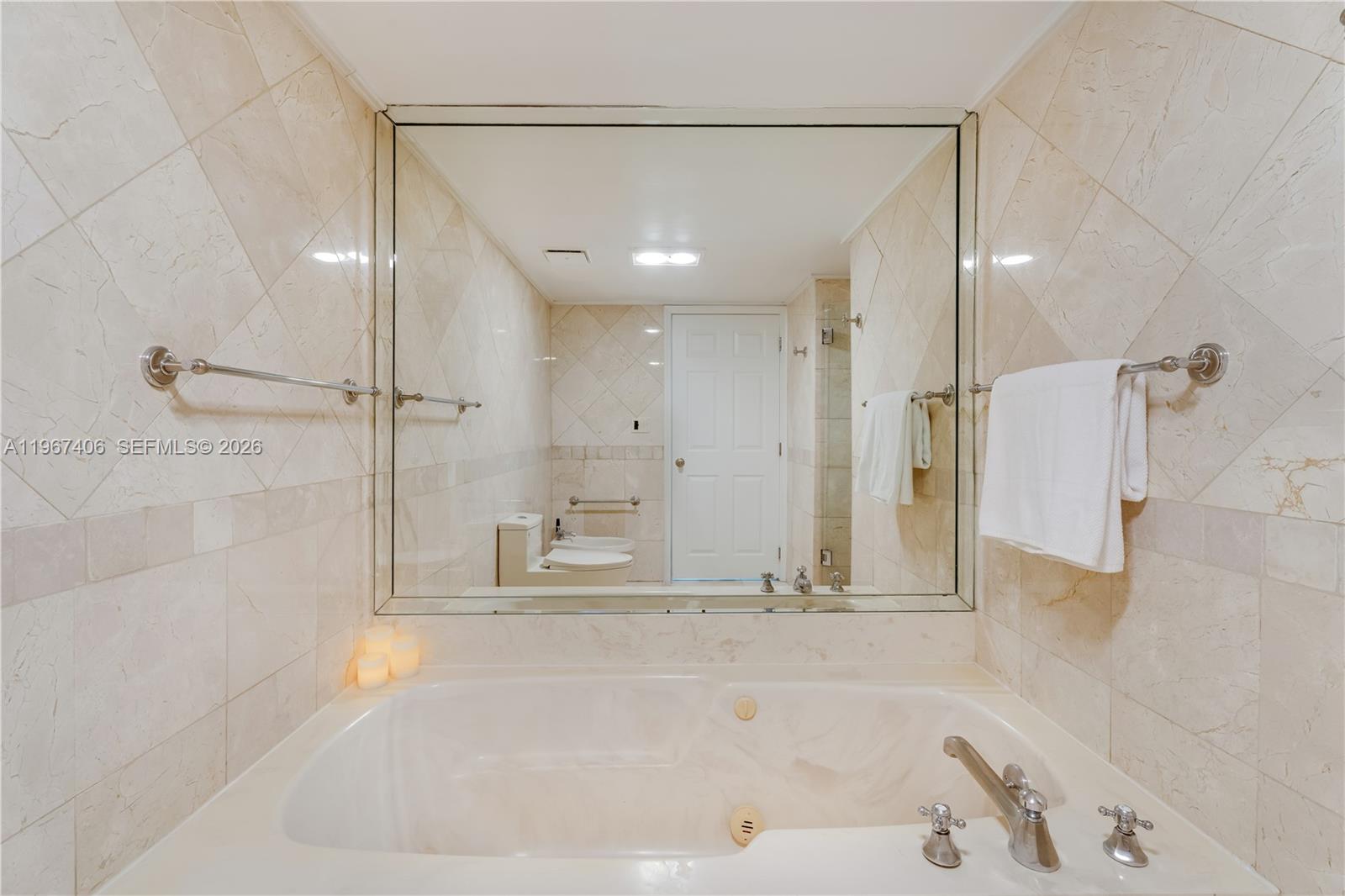520 Brickell Key Dr #A1506, Miami FL 33131