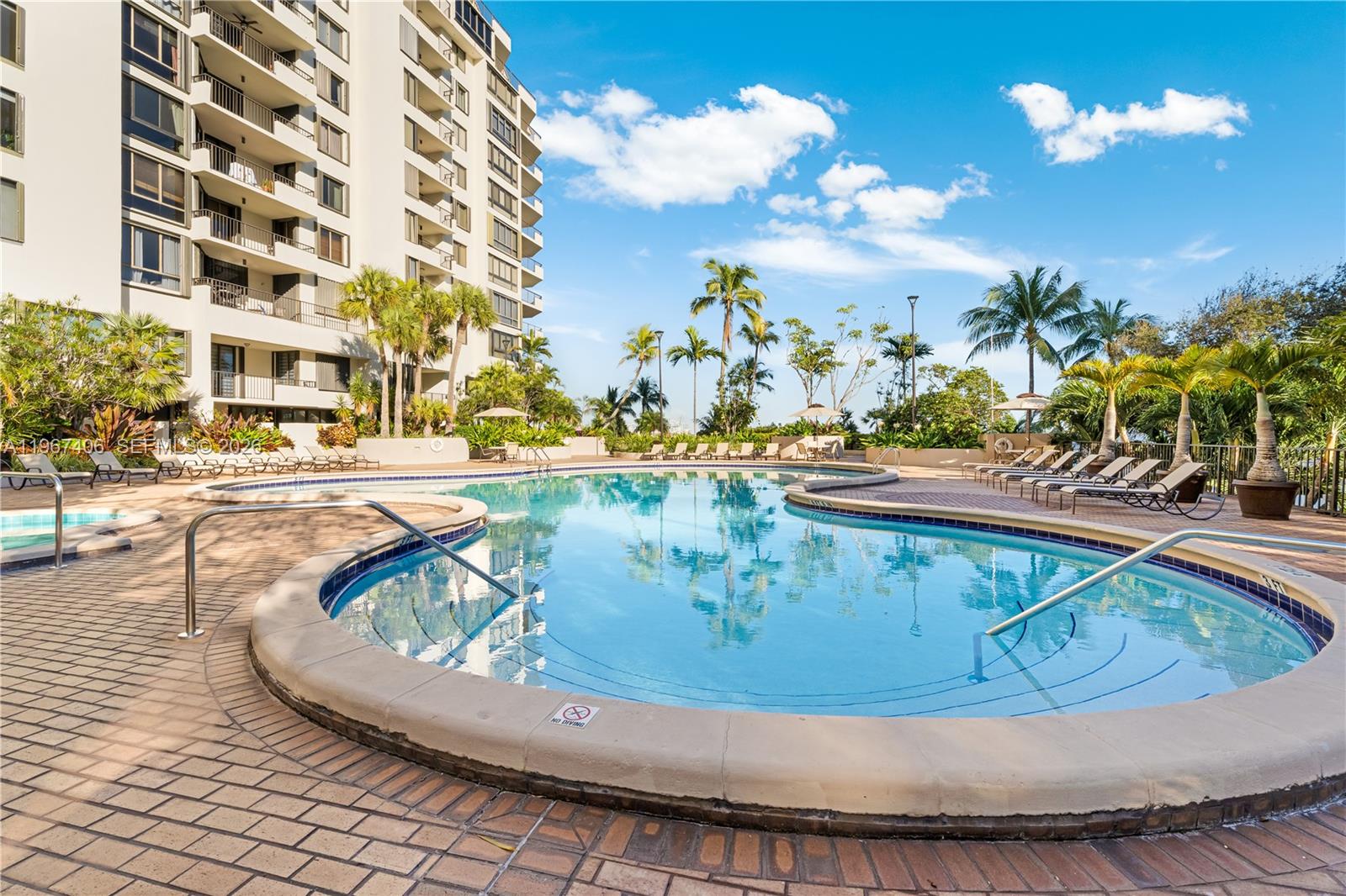 520 Brickell Key Dr #A1506, Miami FL 33131