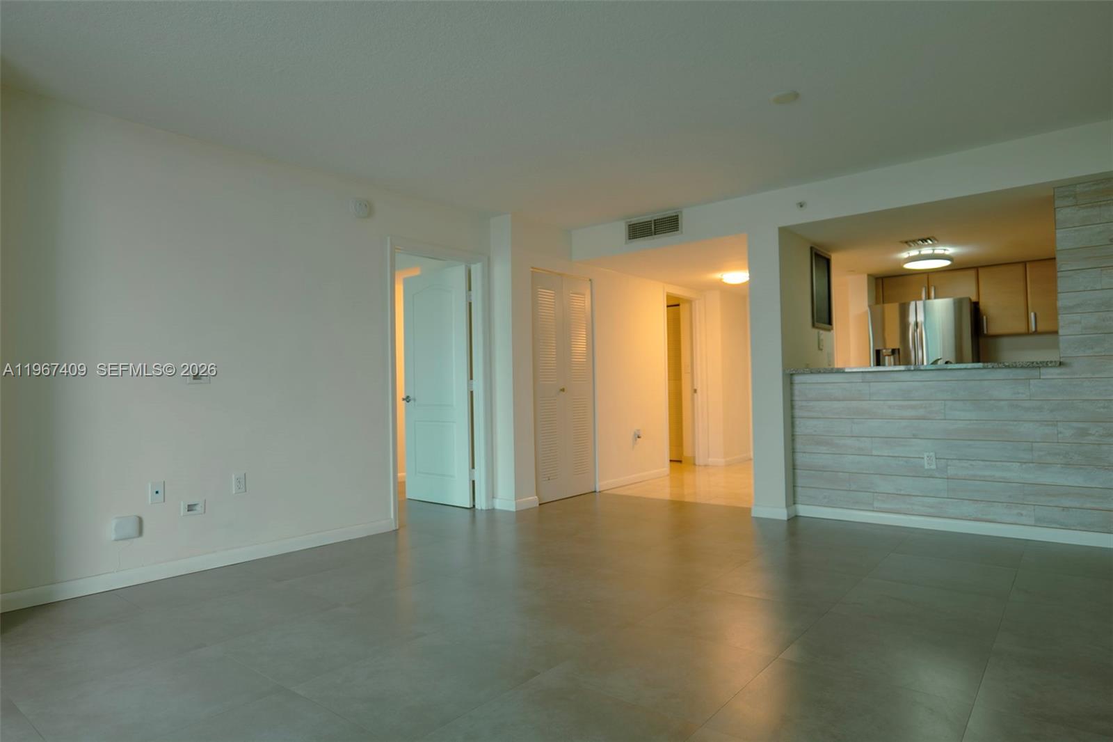 2101 Brickell Ave #2103, Miami FL 33129