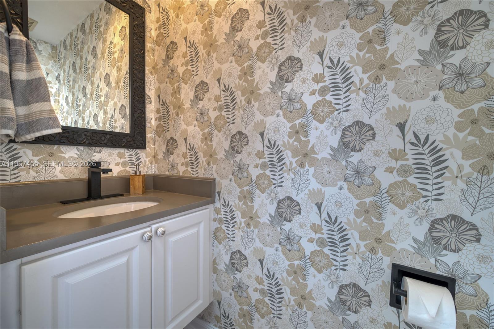136 Ashley Ct, Jupiter FL 33458