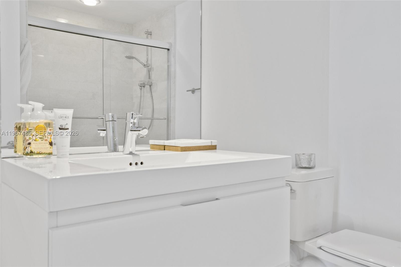 17301 Biscayne Blvd #305, North Miami Beach FL 33160