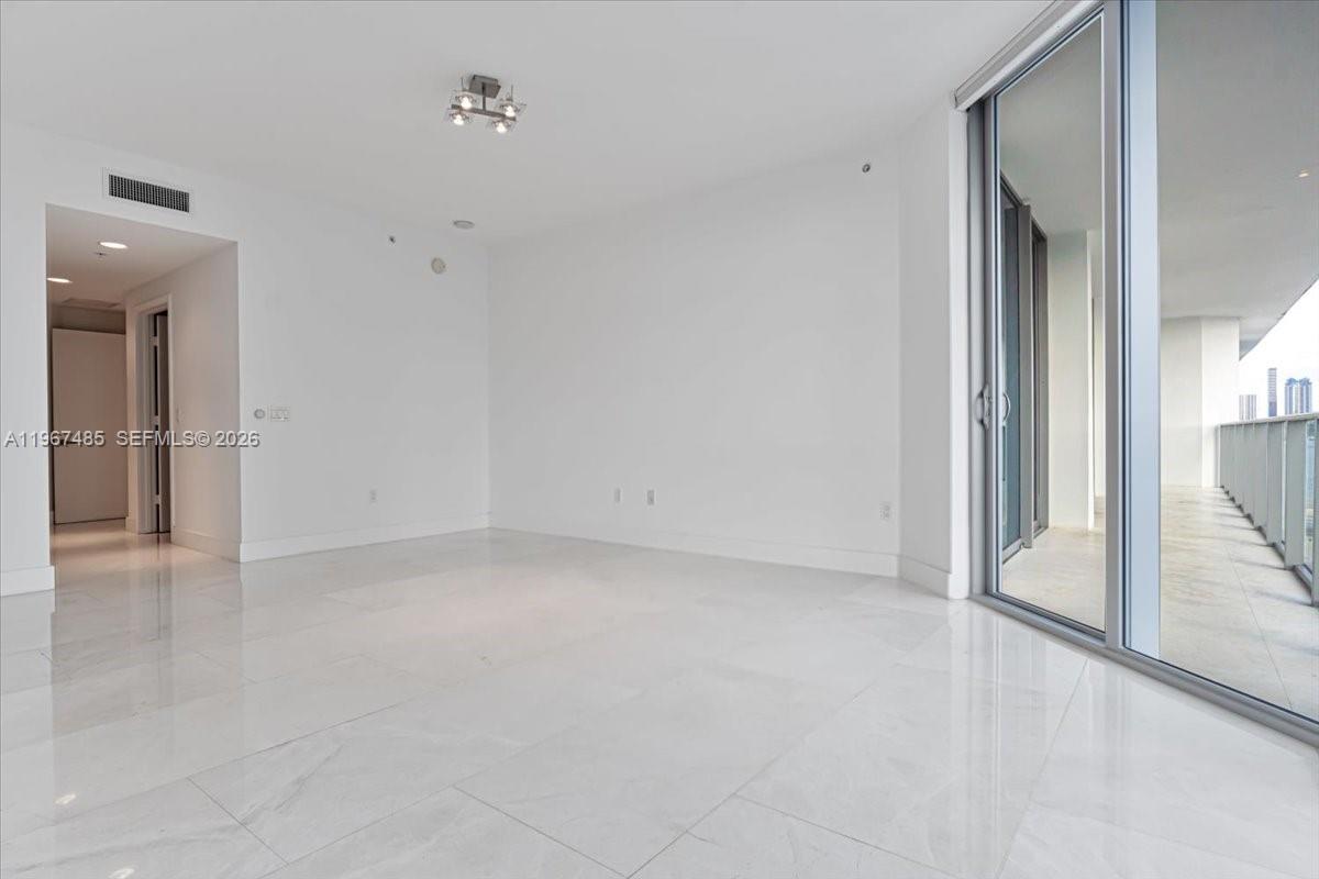 17301 Biscayne Blvd #305, North Miami Beach FL 33160