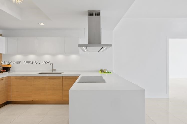 17301 Biscayne Blvd #305, North Miami Beach FL 33160
