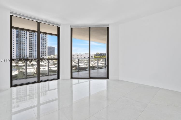 17301 Biscayne Blvd #305, North Miami Beach FL 33160