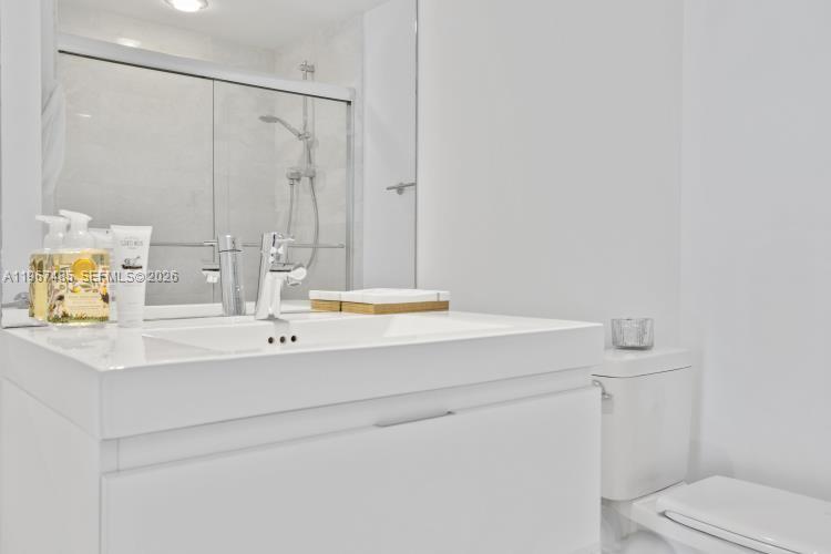 17301 Biscayne Blvd #305, North Miami Beach FL 33160