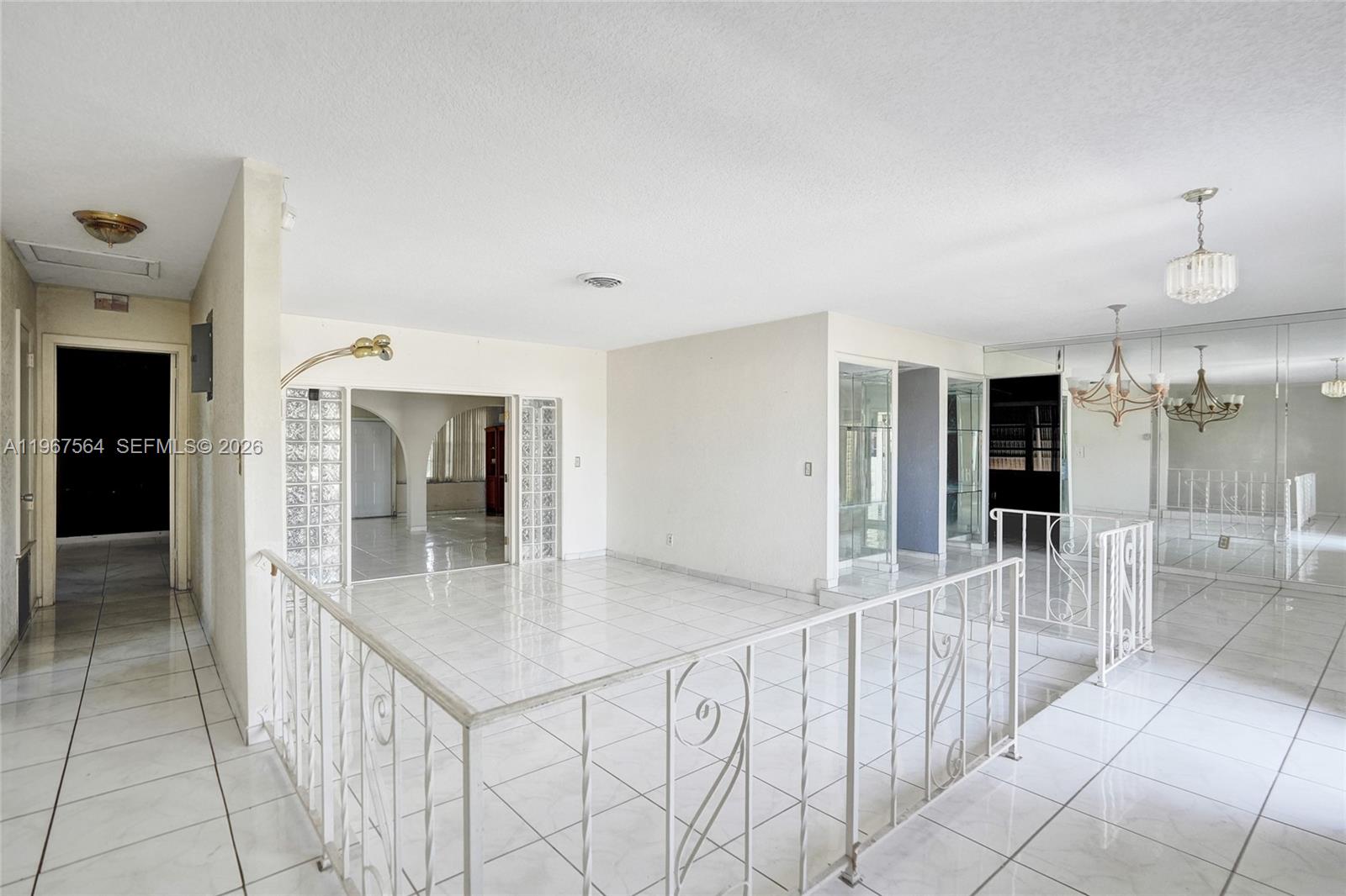 4966 NW 39th St, Lauderdale Lakes FL 33319
