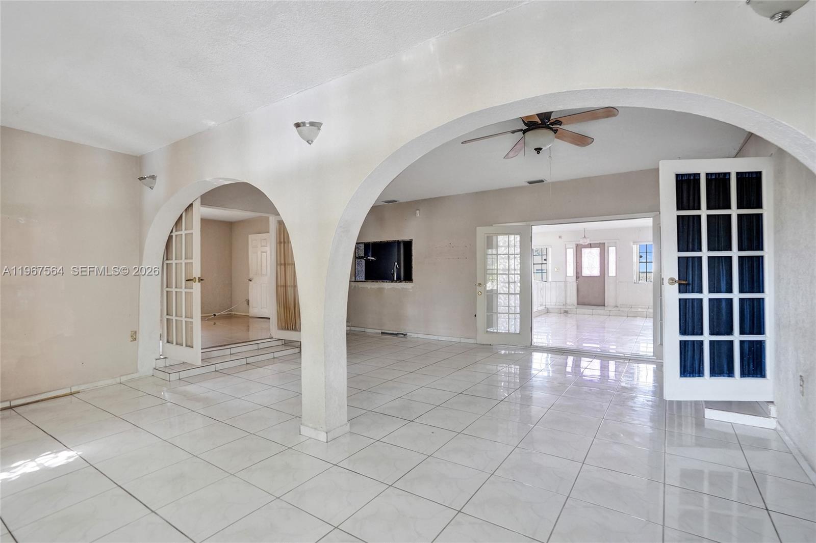 4966 NW 39th St, Lauderdale Lakes FL 33319