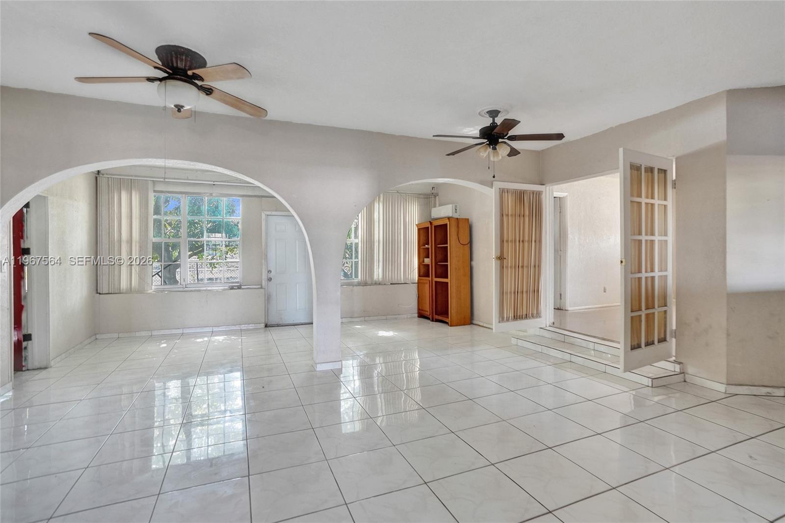 4966 NW 39th St, Lauderdale Lakes FL 33319