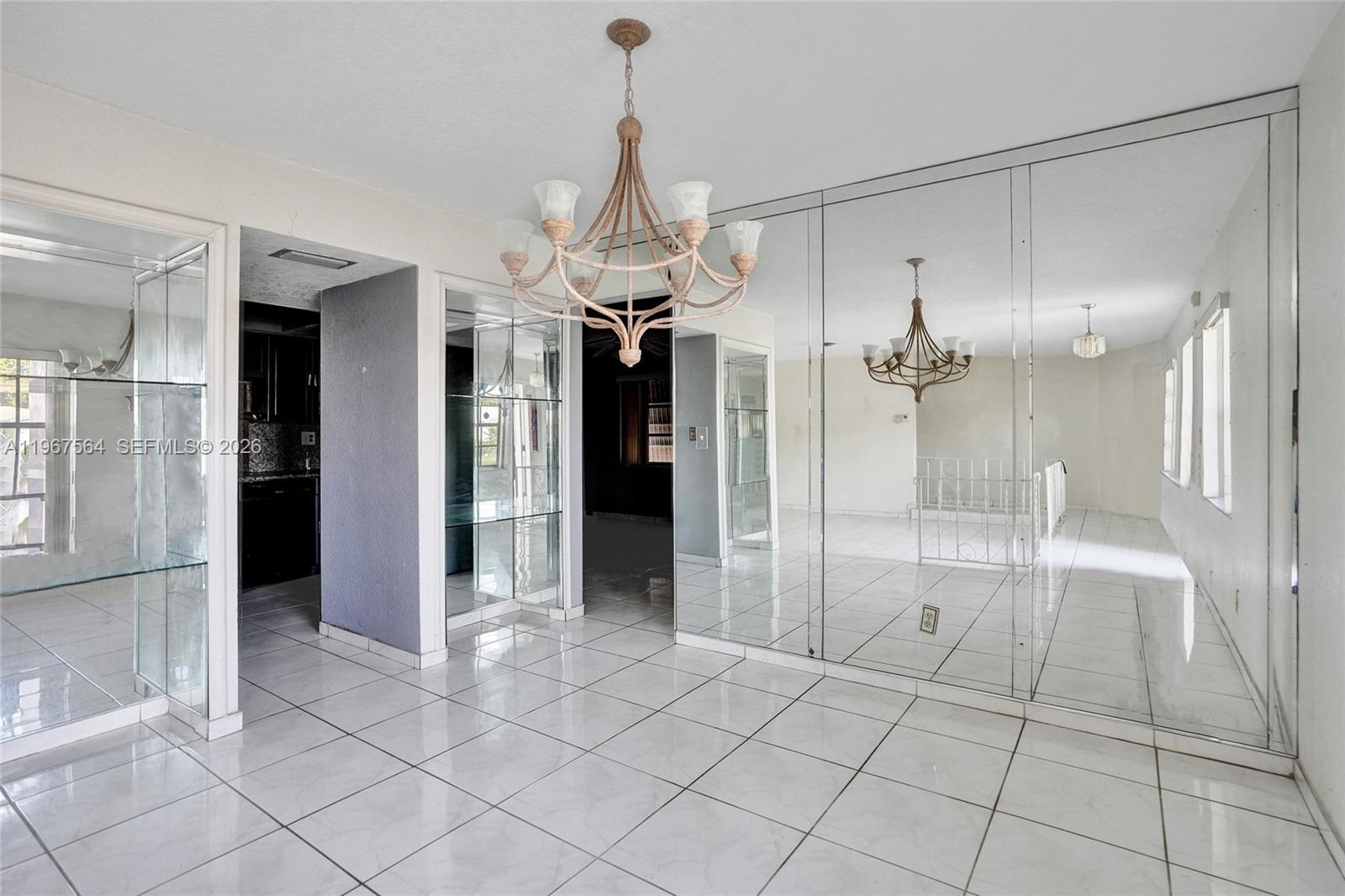 4966 NW 39th St, Lauderdale Lakes FL 33319