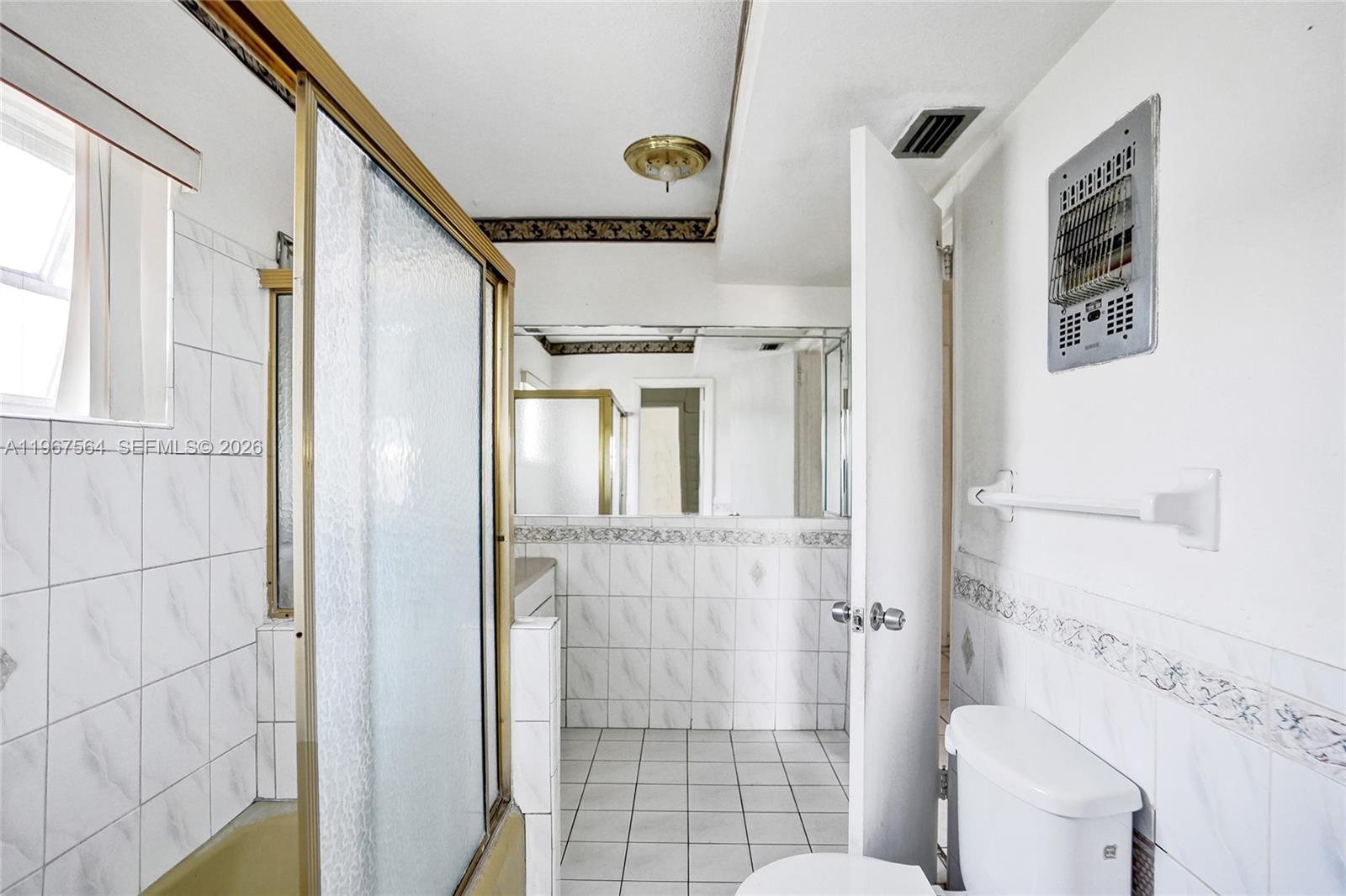 4966 NW 39th St, Lauderdale Lakes FL 33319