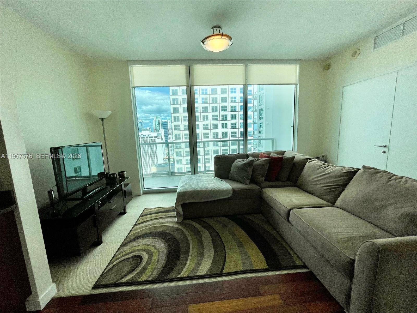 300 S Biscayne Blvd #T-3403, Miami FL 33131