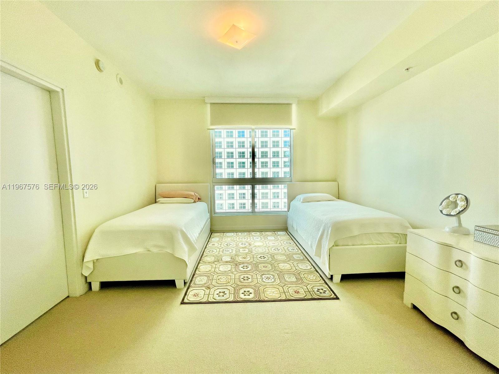 300 S Biscayne Blvd #T-3403, Miami FL 33131
