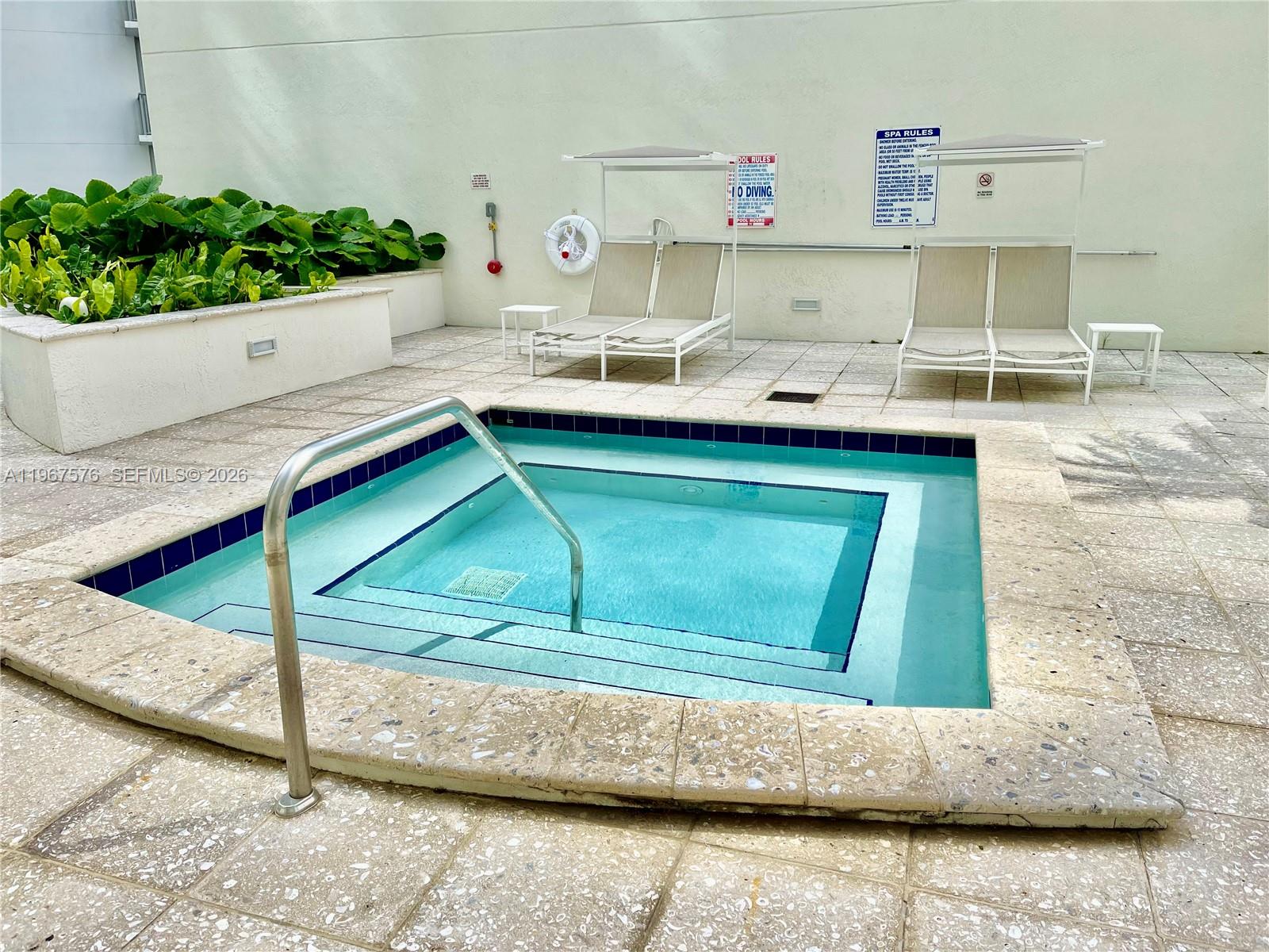 300 S Biscayne Blvd #T-3403, Miami FL 33131