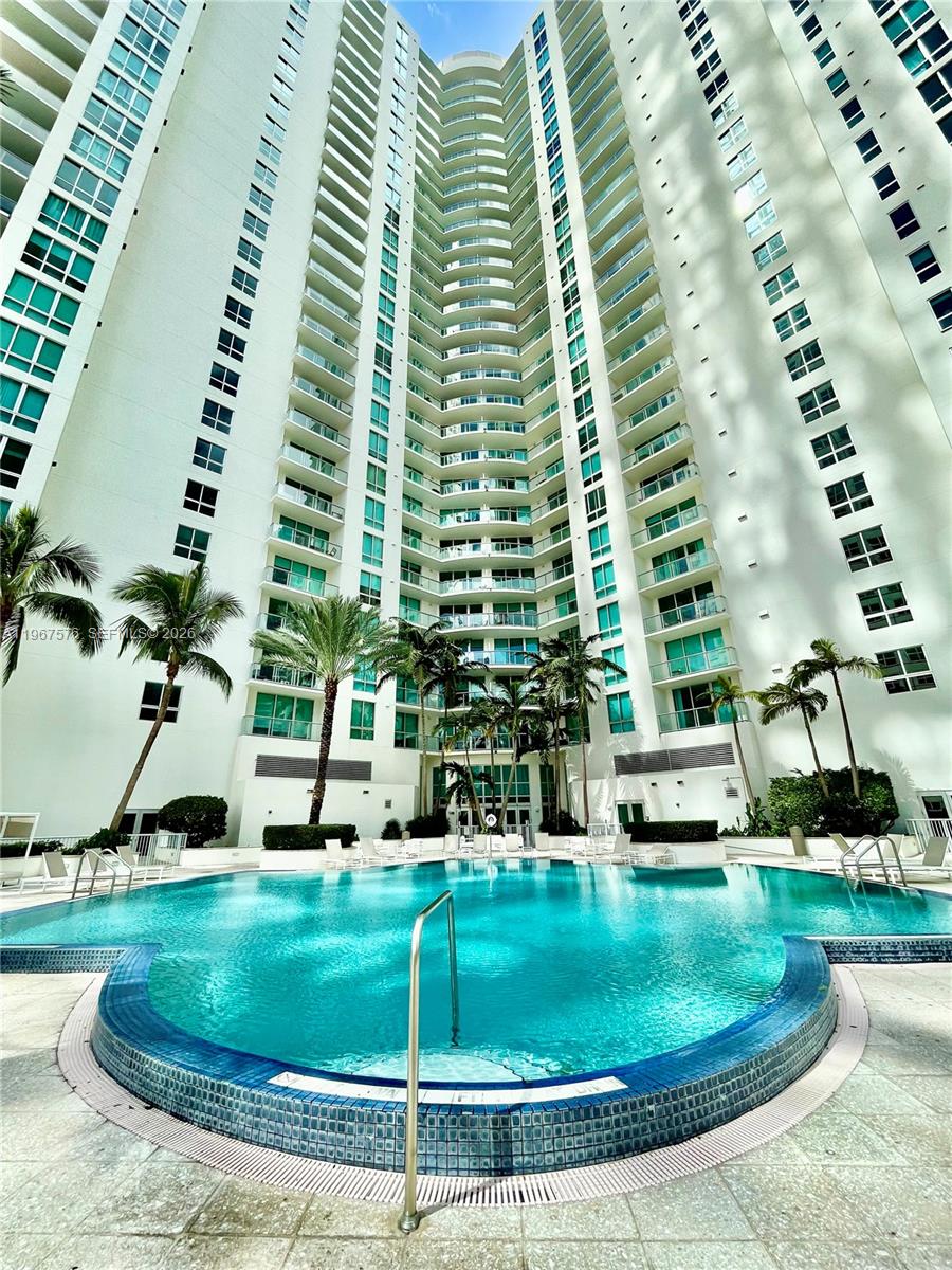 300 S Biscayne Blvd #T-3403, Miami FL 33131