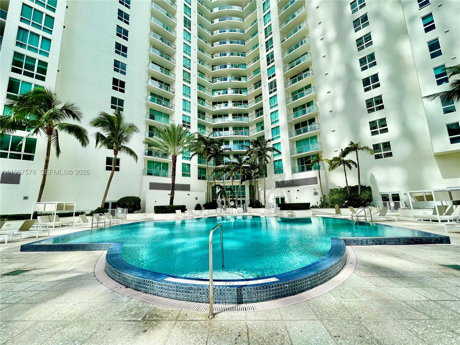 300 S Biscayne Blvd #T-3403, Miami FL 33131