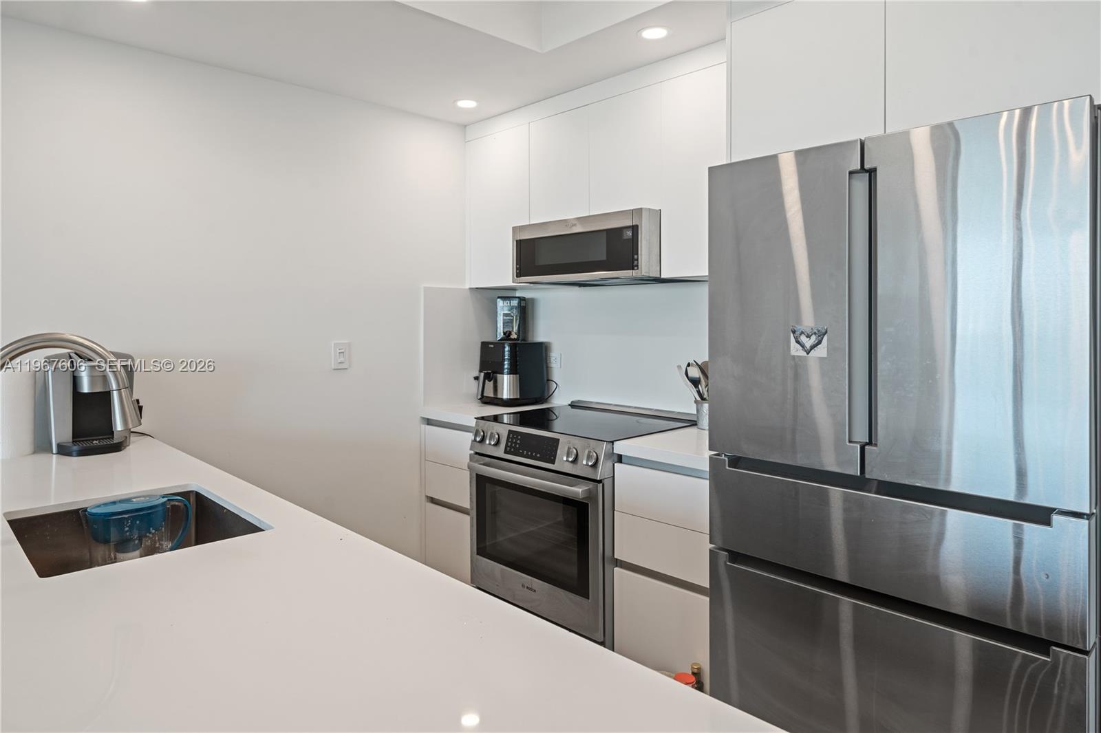 888 Biscayne Blvd #910, Miami FL 33132