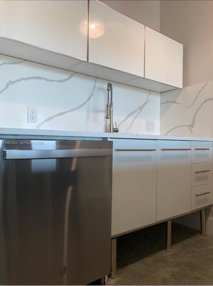10 SW South River Dr #1709, Miami FL 33130