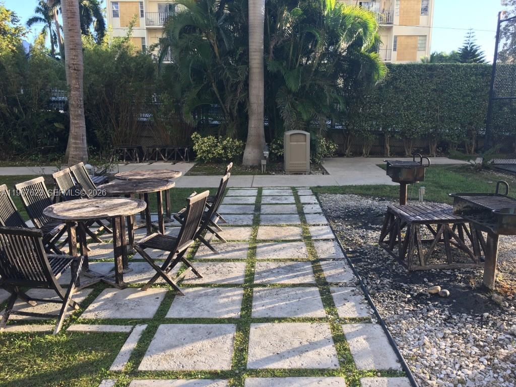 10 SW South River Dr #1709, Miami FL 33130