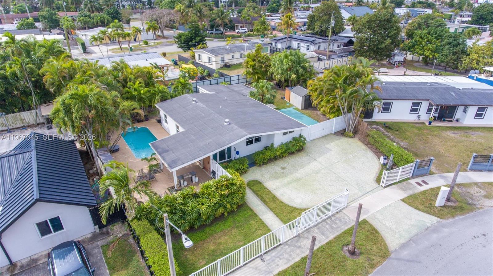 11430 SW 46th St, Miami FL 33165