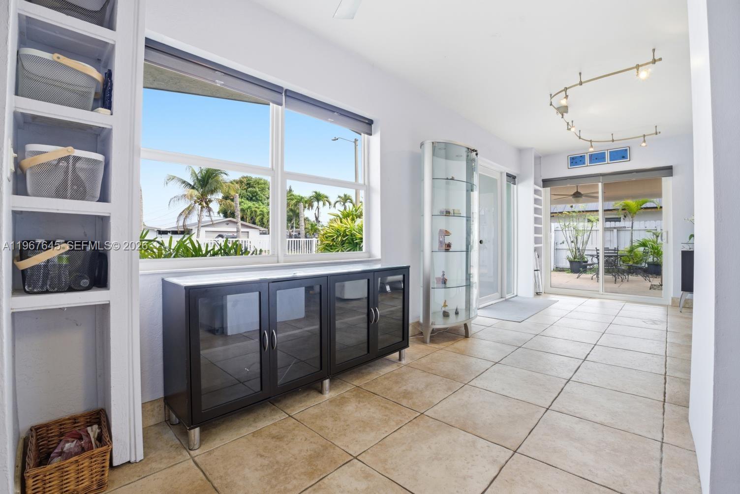 11430 SW 46th St, Miami FL 33165