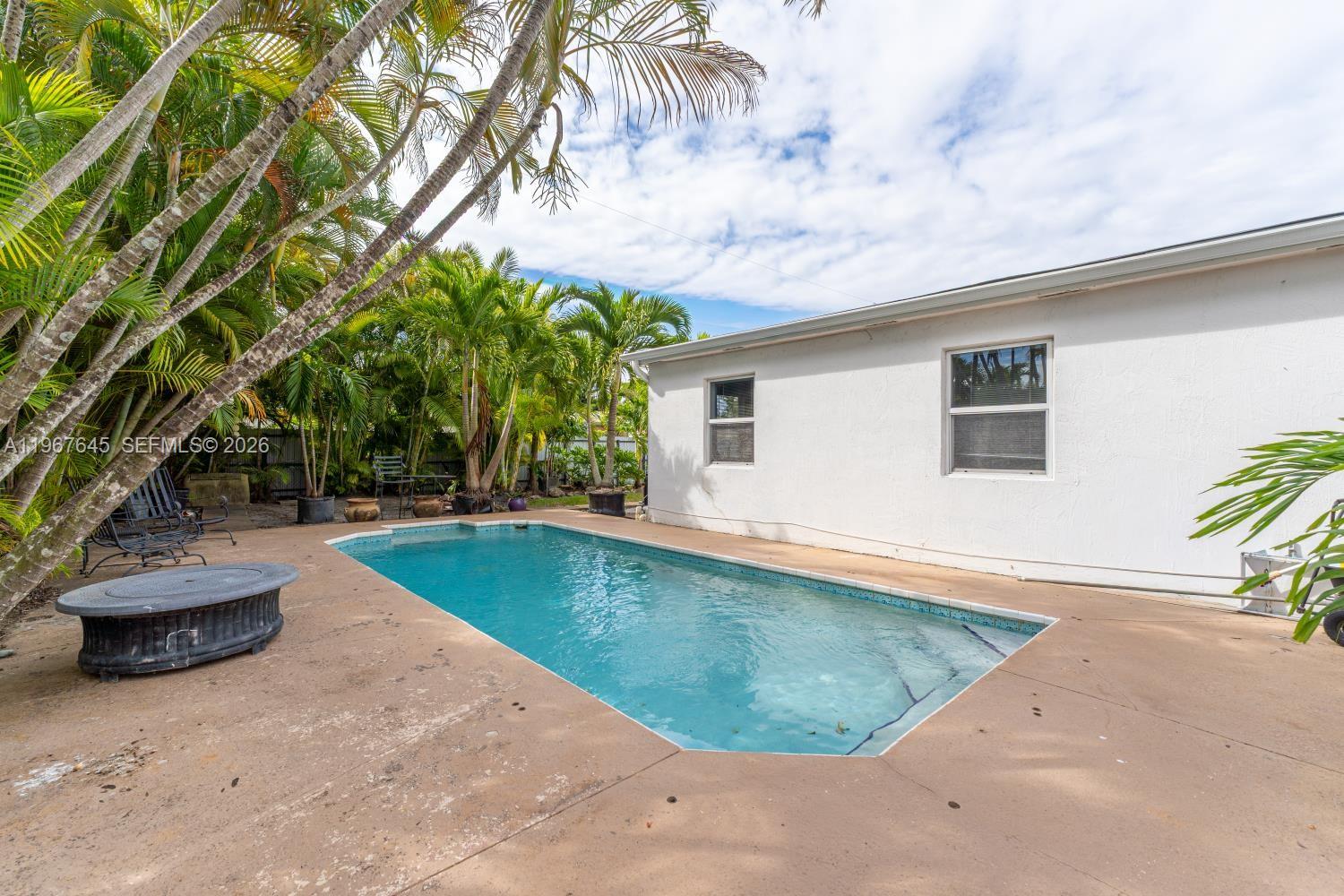 11430 SW 46th St, Miami FL 33165