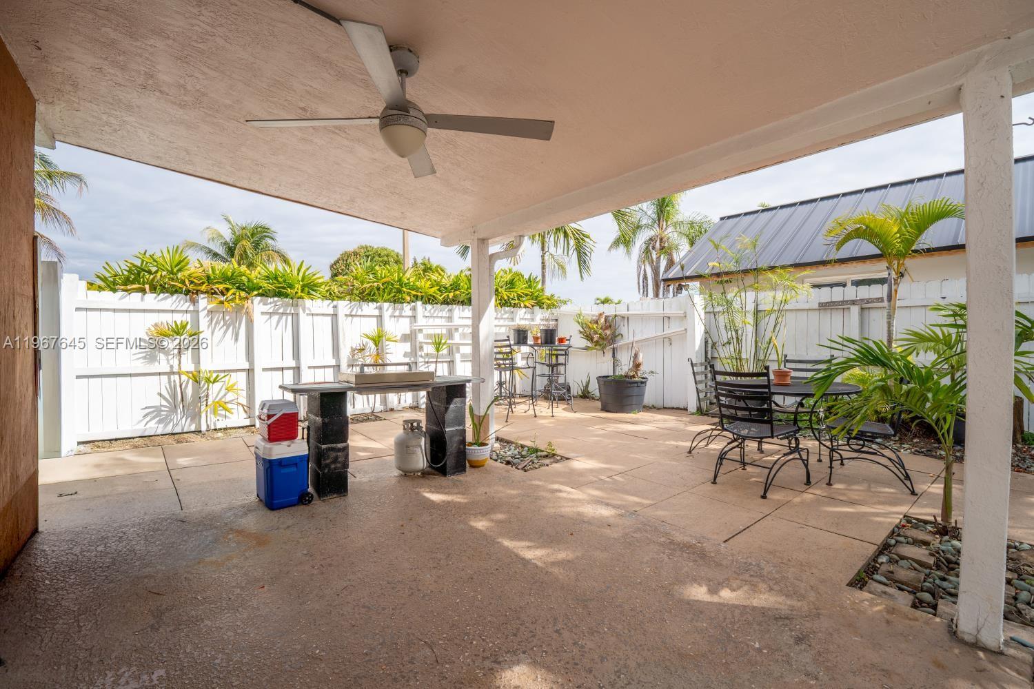 11430 SW 46th St, Miami FL 33165