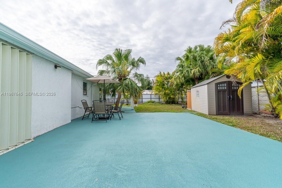 11430 SW 46th St, Miami FL 33165