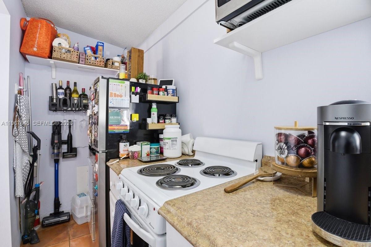 11430 SW 46th St, Miami FL 33165