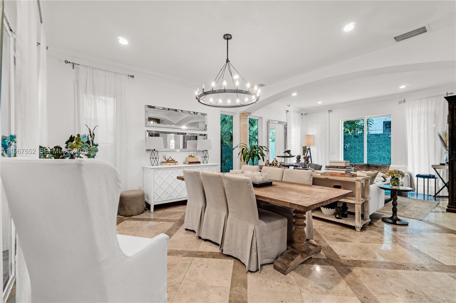 2752 Brickell Ct, Miami FL 33129