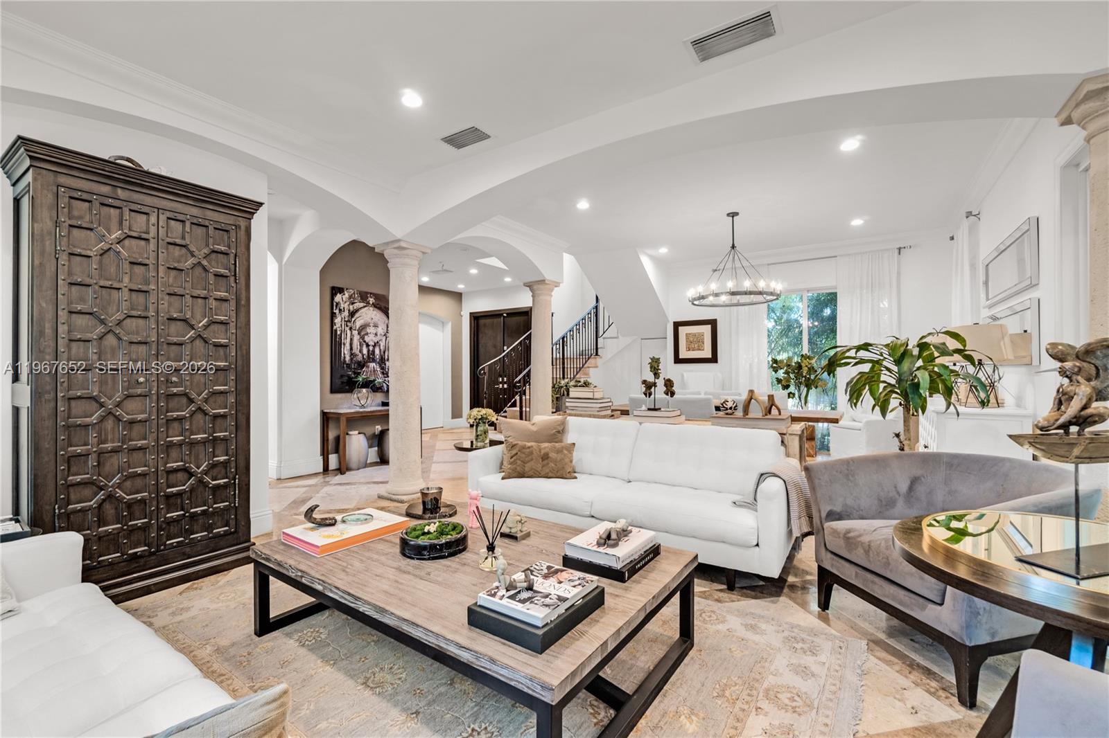2752 Brickell Ct, Miami FL 33129
