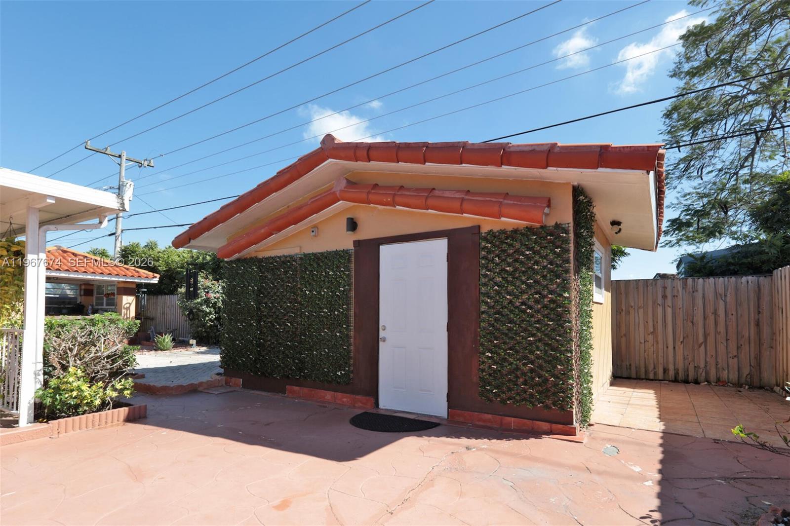 1901 SW 90th Ave, Miami FL 33165