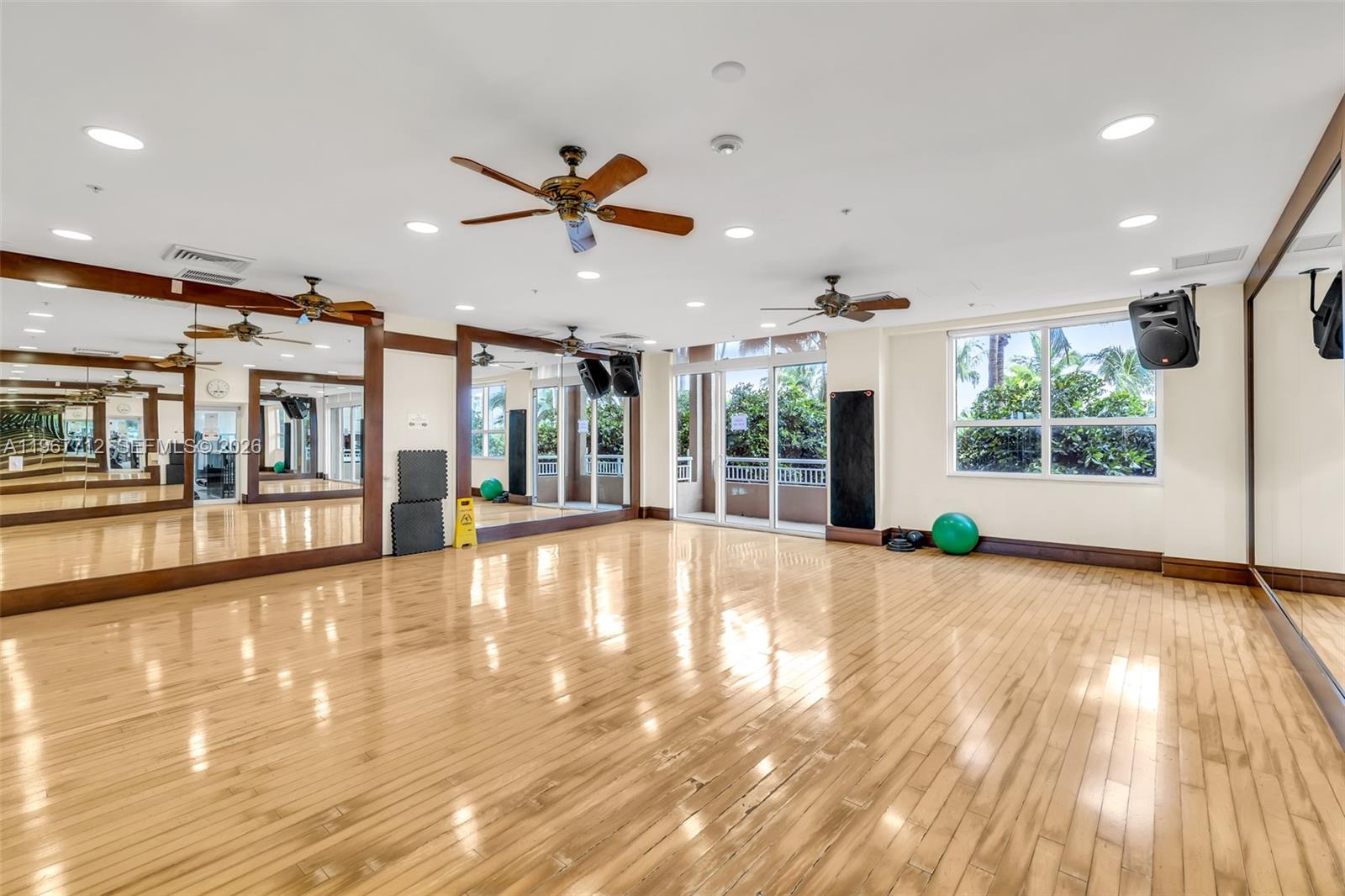 19501 W Country Club Dr #2611, Aventura FL 33180