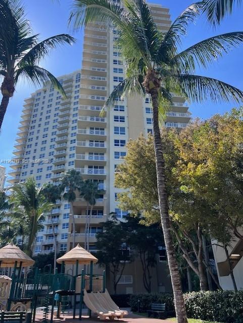 19501 W Country Club Dr #2611, Aventura FL 33180