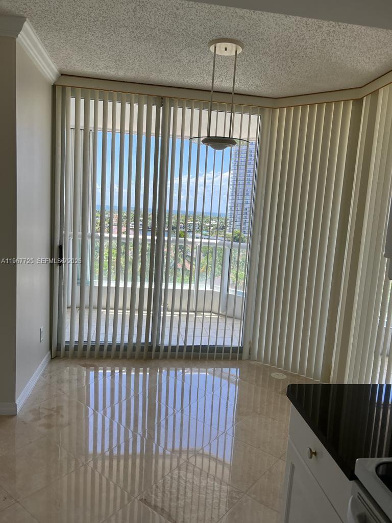 21055 Yacht Club Dr #1009, Aventura FL 33180