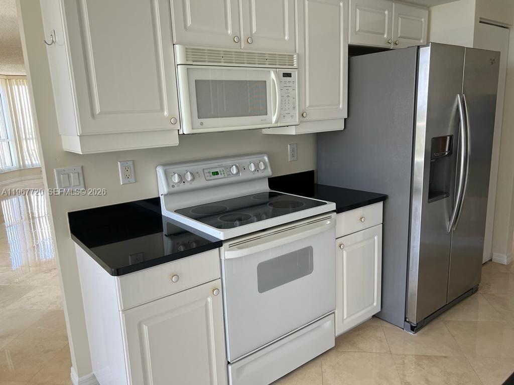 21055 Yacht Club Dr #1009, Aventura FL 33180