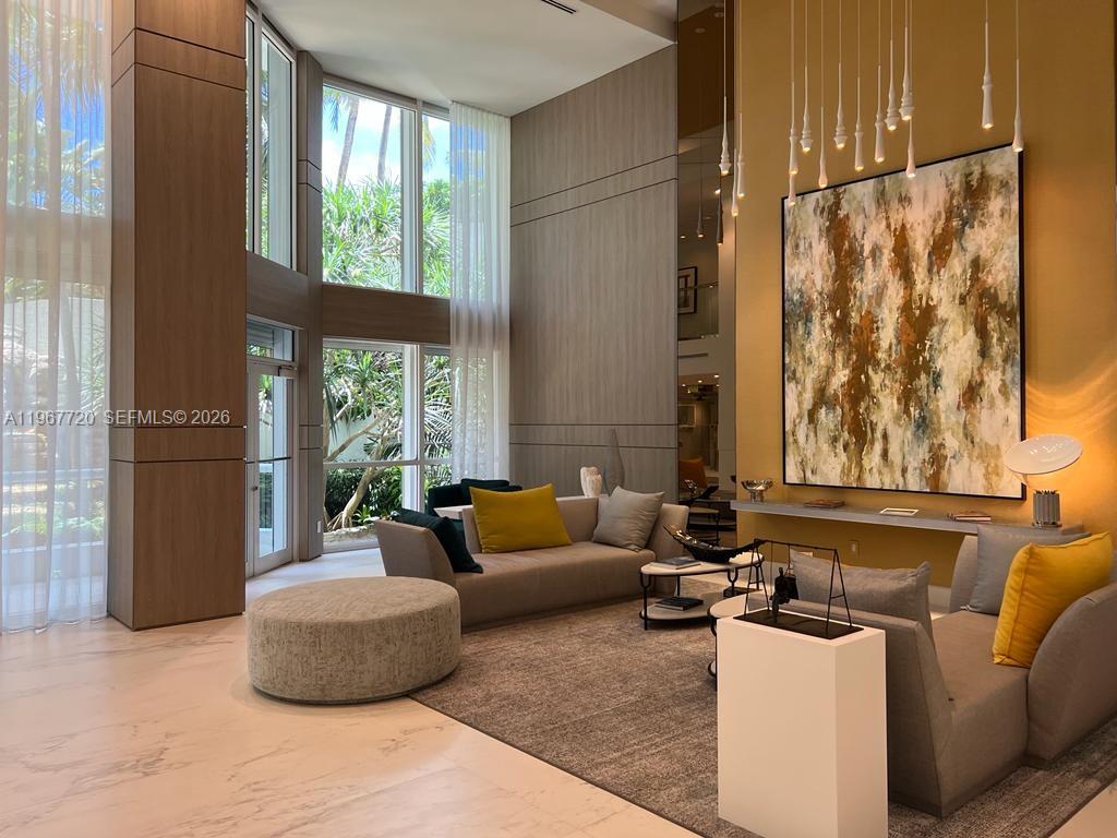 21055 Yacht Club Dr #1009, Aventura FL 33180