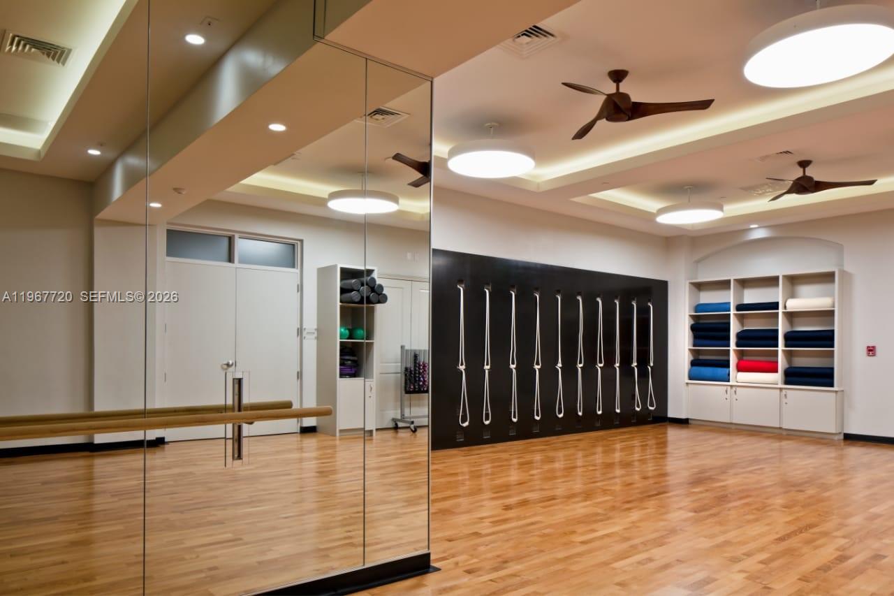 21055 Yacht Club Dr #1009, Aventura FL 33180