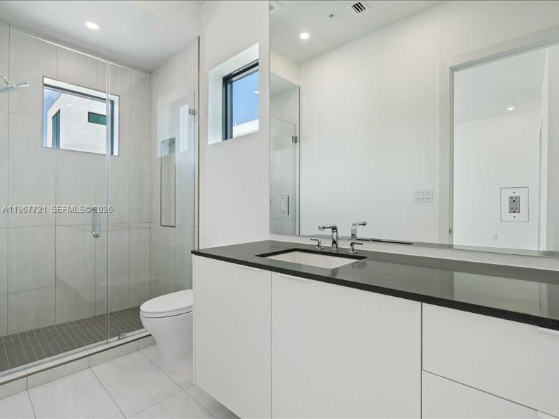 4008 NE 167th St #6, North Miami Beach FL 33160