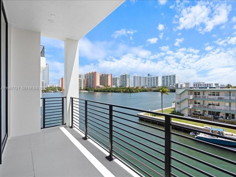 4008 NE 167th St #6, North Miami Beach FL 33160