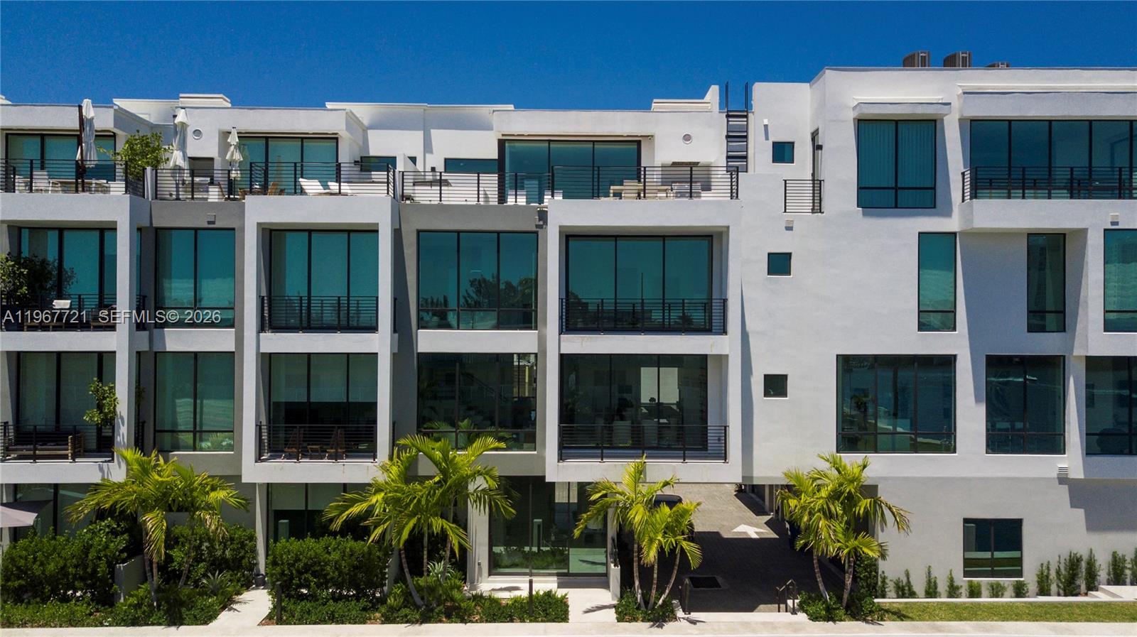 4008 NE 167th St #6, North Miami Beach FL 33160
